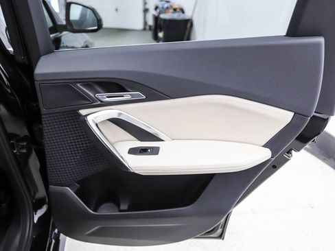 Used 2025 BMW X1 xDrive28i w/ Technology Package image 23