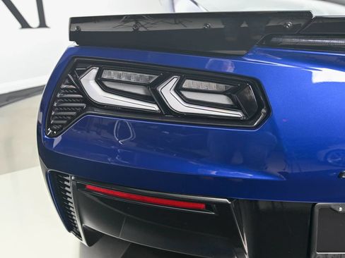 Used 2018 Chevrolet Corvette Z06 RWD image 26