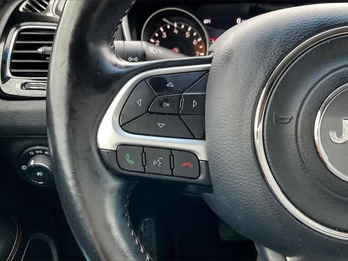 Used 2019 Jeep Compass Limited image 18