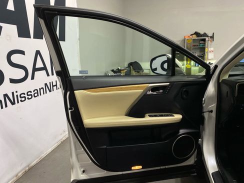 Used 2022 Lexus RX 450hL AWD w/ Premium Package image 9