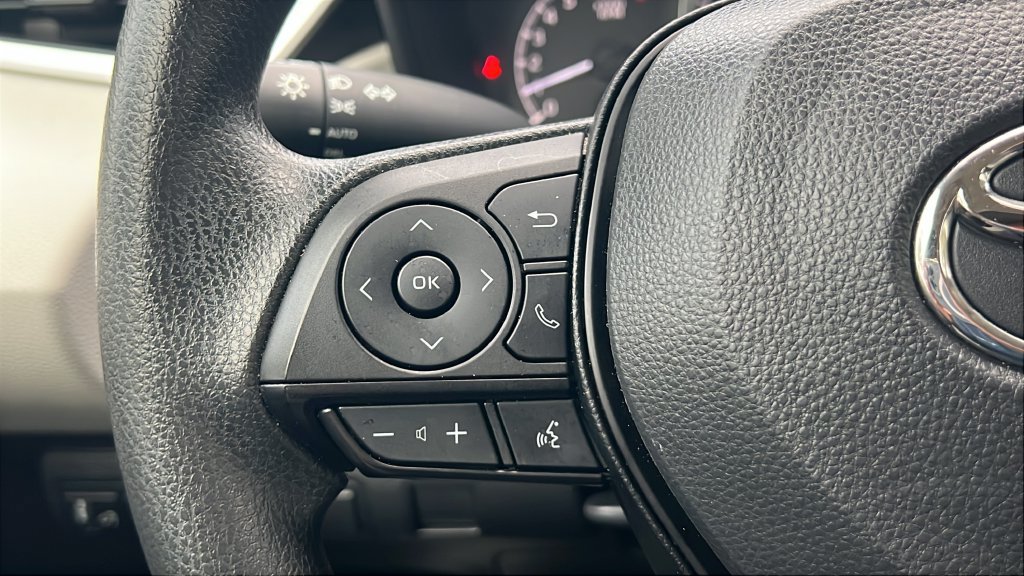 Used 2022 Toyota Corolla LE FWD image 18