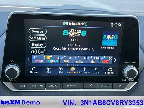 Used 2024 Nissan Sentra SV FWD image 38