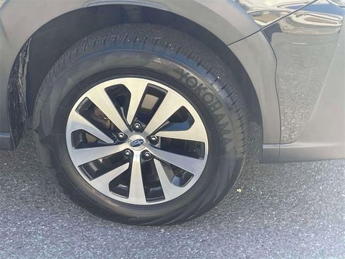 Certified 2023 Subaru Outback Premium image 9