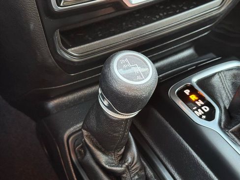 Used 2021 Jeep Gladiator Sport AWD/4WD image 28