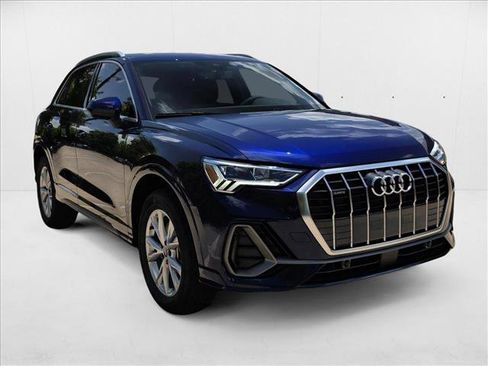 New 2025 Audi Q3 2.0T Premium w/ Convenience Package image 3