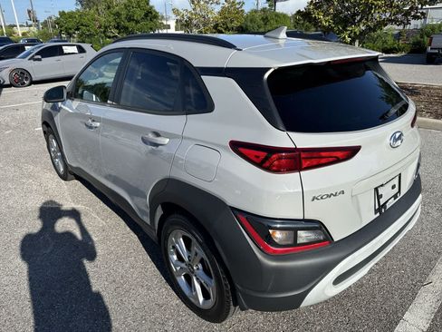 Used 2022 Hyundai Kona SEL FWD image 12
