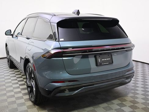 New 2026 Lincoln Nautilus Reserve image 4