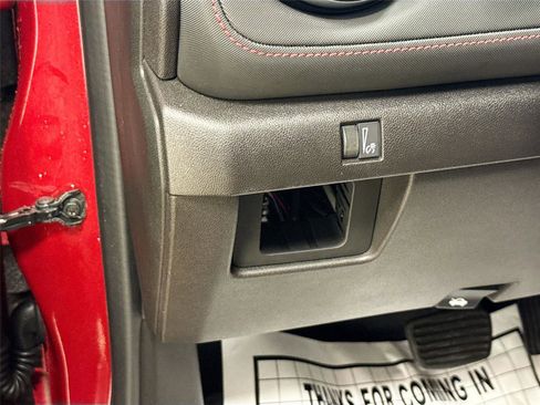 Used 2023 Chevrolet Colorado Z71 image 10