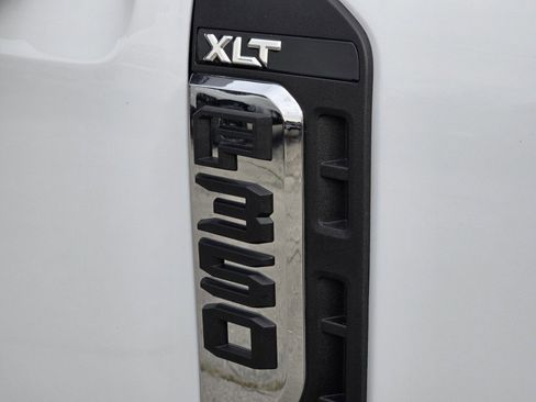 Used 2023 Ford F350 XLT image 25
