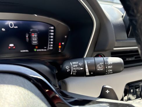 Certified 2024 Honda Pilot Elite image 24