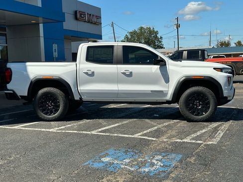 New 2026 GMC Canyon Elevation w/ Convenience Package image 4