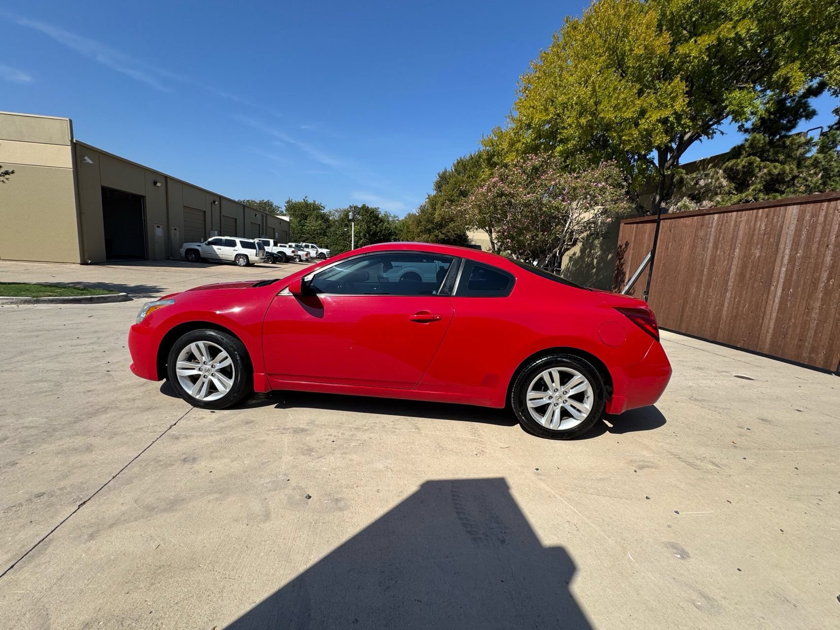 Used 2010 Nissan Altima 2.5 S w/ Convenience Pkg FWD image 4