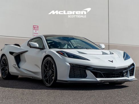 Used 2026 Chevrolet Corvette ZR1 image 9