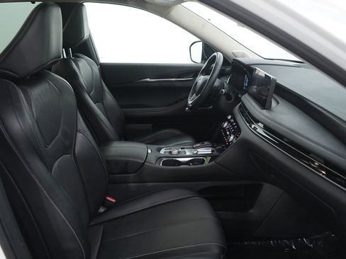 Used 2024 INFINITI QX60 Sensory image 11