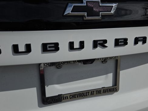 New 2026 Chevrolet Suburban LT w/ Comfort Package image 32