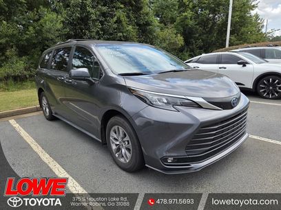 Used 2025 Toyota Sienna XLE
