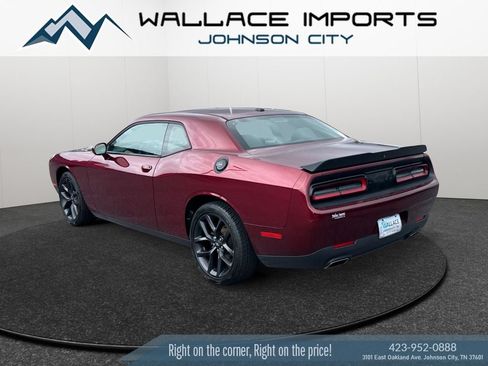 Used 2020 Dodge Challenger SXT w/ Blacktop Package RWD image 3