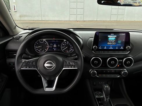 Used 2025 Nissan Sentra SV FWD image 13