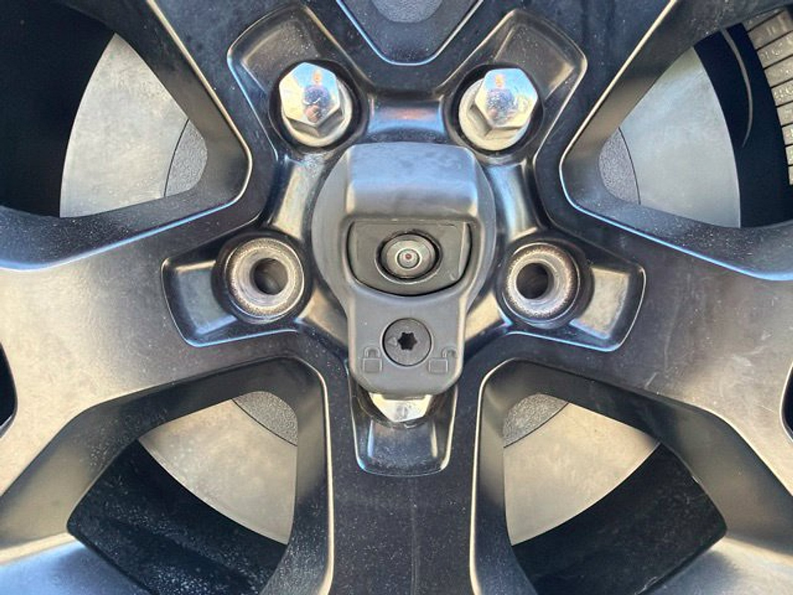 Used 2021 Jeep Wrangler Sport AWD/4WD image 12