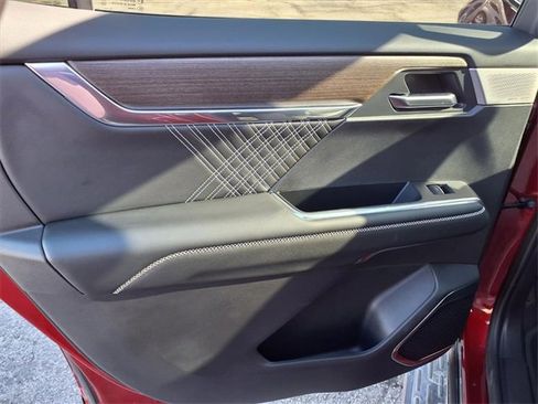 Used 2024 GMC Acadia Denali w/ Super Cruise Package image 70