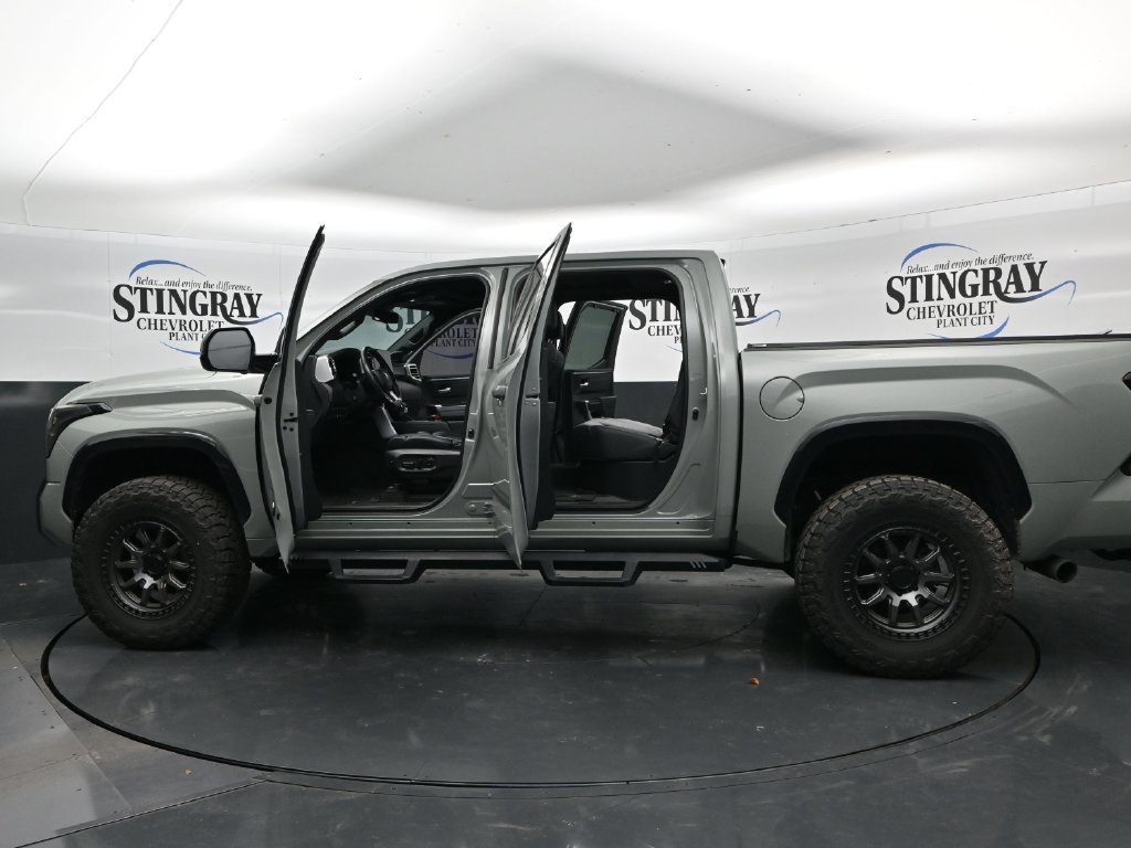 Used 2024 Toyota Tundra Platinum AWD/4WD image 37