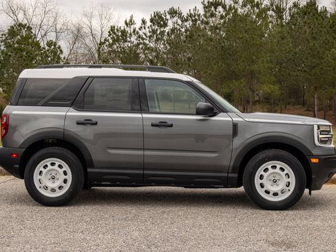 New 2025 Ford Bronco Sport Heritage w/ Convenience Package AWD/4WD image 7