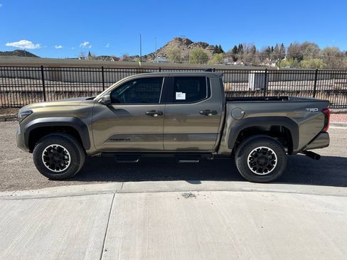 New 2026 Toyota Tacoma TRD Off-Road image 6