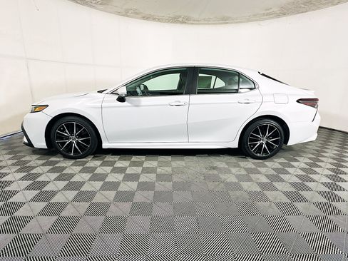 Certified 2023 Toyota Camry SE w/ Convenience Package FWD image 6