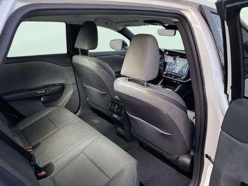 Used 2025 Lexus RZ 450e image 41