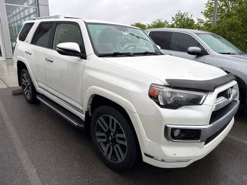 Used 2018 Toyota 4Runner Limited AWD/4WD image 2
