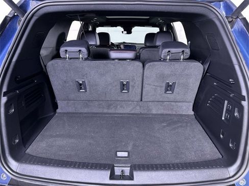 Used 2024 Chevrolet Traverse RS image 27