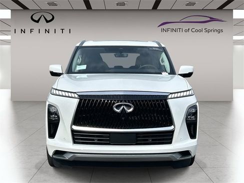 Used 2025 INFINITI QX80 Luxe image 2