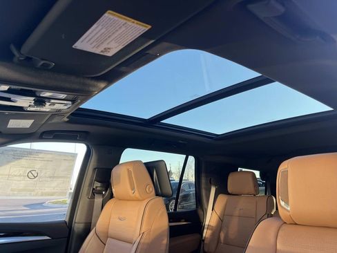 New 2026 Cadillac Escalade Luxury image 30