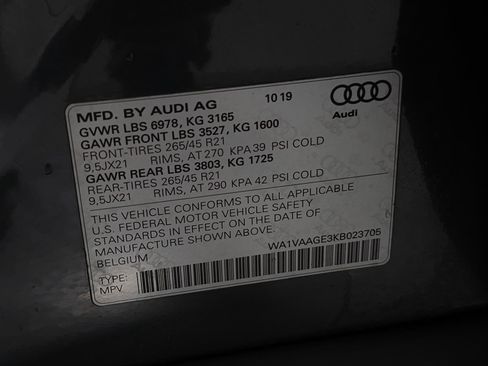 Used 2019 Audi e-tron Prestige w/ Prestige Package image 35