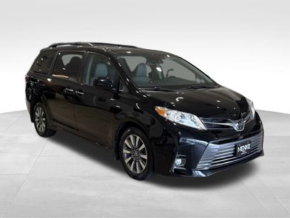 Used 2020 Toyota Sienna XLE w/ XLE Navigation Package