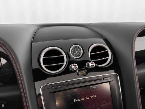 Used 2015 Bentley Continental GT image 24