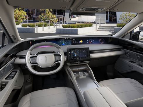 New 2025 Lincoln Nautilus Premier w/ Equipment Group 102A image 8