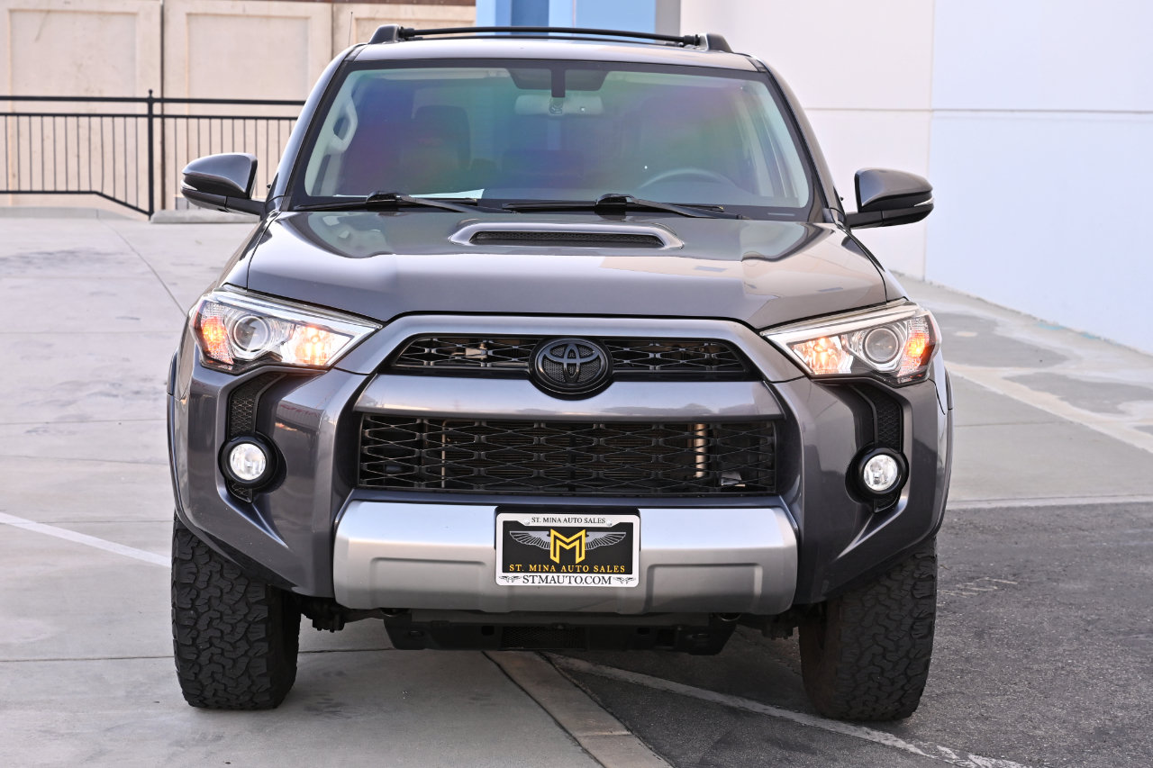 Used 2018 Toyota 4Runner TRD Off-Road Premium AWD/4WD image 10