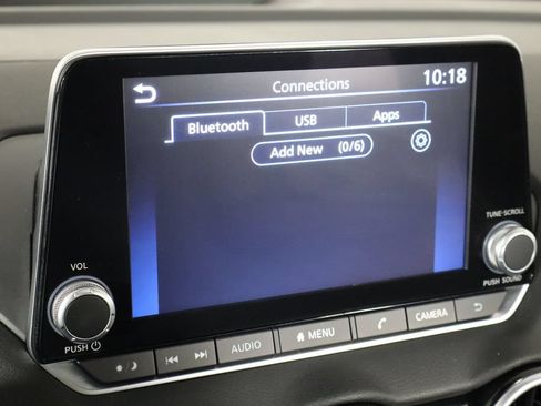 Used 2024 Nissan Sentra SV FWD image 30