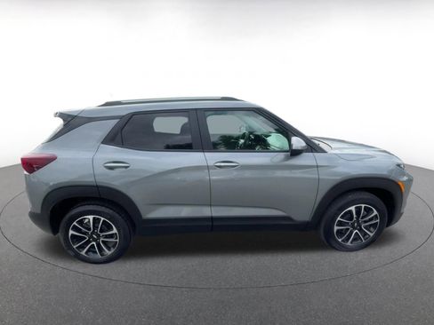 Used 2025 Chevrolet TrailBlazer LT image 16