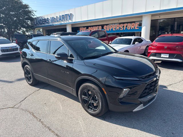 Used 2023 Chevrolet Blazer LT w/ Midnight/Sport Edition FWD image 1