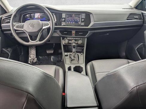 Used 2023 Volkswagen Jetta SE w/ Panoramic Sunroof Package FWD image 17