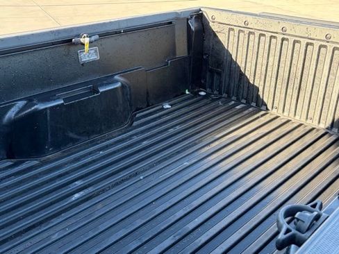 Used 2025 Toyota Tacoma SR image 9