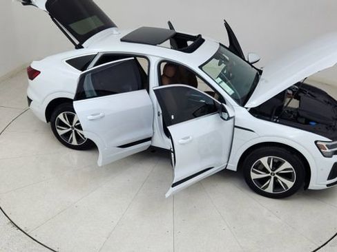 Used 2024 Audi Q8 e-tron Premium Plus w/ Premium Plus Package image 83