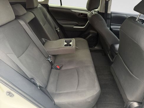Used 2019 Toyota RAV4 LE FWD image 52