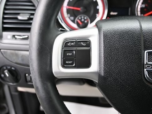 Used 2017 Dodge Grand Caravan SE w/ Power Window Group image 18