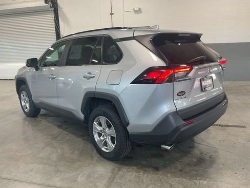 Used 2025 Toyota RAV4 XLE AWD/4WD image 4