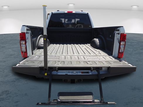 Used 2022 Ford F250 Lariat w/ Tremor Off-Road Package AWD/4WD image 13