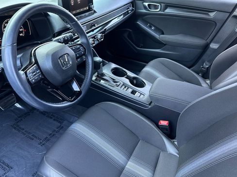 Used 2023 Honda Civic Sport image 4