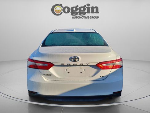 Used 2019 Toyota Camry LE image 4